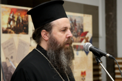 ИЗЛОЖБА ЗА КРЕСНЕНСКО-РАЗЛОЖКОТО ВЪСТАНИЕ СЪБРА ВИЦЕПРЕЗИДЕНТ, МИТРОПОЛИТ И ДЕПУТАТИ В НБКМ