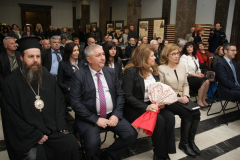 ИЗЛОЖБА ЗА КРЕСНЕНСКО-РАЗЛОЖКОТО ВЪСТАНИЕ СЪБРА ВИЦЕПРЕЗИДЕНТ, МИТРОПОЛИТ И ДЕПУТАТИ В НБКМ