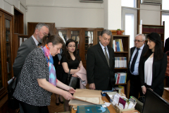 ЦЕННО ДАРЕНИЕ ОТ АКАДЕМИЯТА НА НАУКИТЕ НА АЗЕРБАЙДЖАН