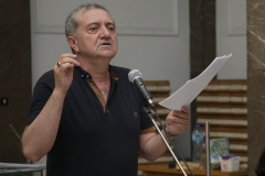 ВИОЛЕТА ХРИСТОВА И „ПОРТРЕТ НА МАГЬОСНИКА” В СТИХ