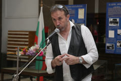ВИОЛЕТА ХРИСТОВА И „ПОРТРЕТ НА МАГЬОСНИКА” В СТИХ