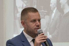 ШИМОН ПЕРЕС: „НЯМА МЯСТО ЗА МАЛКИ МЕЧТИ”