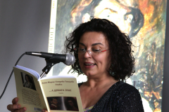С ЛИРИКАТА НА АННА МАРИЯ ГЮЗЕЛЕВА В КЛУБ „ПИСМЕНА”