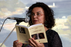 С ЛИРИКАТА НА АННА МАРИЯ ГЮЗЕЛЕВА В КЛУБ „ПИСМЕНА”