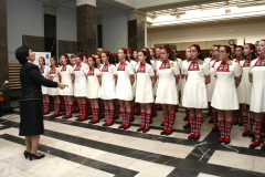 ПРАЗНИК НА ЦЪФНАЛИТЕ ВИШНИ В БИБЛИОТЕКАТА