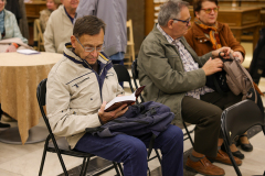 Етнокафене: Емил Басат представи  новата  си книга с анкети „Радостите и тегобите на българската бохемистика“