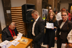 Доц. Спас Ташев с премиера на книгата си „Борбите на македонските българи за права и самостоятелност – 68 случая от периода 1944 – 1994 г.“ в Националната библиотека