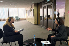 Форумът „Духовното наследство в дигиталния век“, организиран от президента Илияна Йотова, се проведе в София и Рилския манастир с участието на изследователи, учени, представители на културни инстититути и академичните среди. В официалното откриване бяха поканени за приветствия четири знакови за кирилицата и българския език институции - Министерството на културата, Министерството на образованието и науката, Българската академия на науките и Националната библиотека „Св. св. Кирил и Методий“ (НБКМ).  „За  147-годишната си  история Националната библиотека на България пази книжовното богатство на свещения език на нашите деди“, каза директорът доц. д-р Калина Иванова и призова „форумът за кирилицата да се превърне в призив - да опазваме паметта.“ В първия ден в София бяха изнесени пленарни доклади от утвърдени учени, както и презентация за връзката между кирилицата и изкуствения интелект от ученици от НГДЕК. В панела „Азбука и власт в съвременния свят“ участваха международни изследователи, а генералният директор на БТА представи ролята на кирилицата в медиите. В своя доклад  директорът на Националната библиотека доц. д-р Калина Иванова говори за „Дигитализация, достъпност и популяризиране на ръкописи и старопечатни книги в Националната библиотека“. НБКМ показа и изложба с ценни електронни издания, сред които личният бележник на Апостола на свободата, тефтерчетата на Ботев и Раковски, редом с първото издание на „Под игото“ 1894 г., „Време разделно“ на Антон Дончев, които предизвикаха  интереса на участниците. Новите технологии и националното книжовно богатство също бяха тема в интервюто на директора на НБКМ в специалното изнесено студио на БНР  от  залата на форума.  През втория ден в Рилския манастир, посветен на 1080 години от успението на св. Иван Рилски, Негово Светейшество българският патриарх и Софийски митрополит Даниил отправи лично пожелание към учените - участници във форума: с общи усилия да бъдем достойни продължители в дигиталния век на завещаното ни хилядолетно християнско духовно и книжовно предание „в чиито основи стоят светли люде със свят живот, просветени умове и добродетелен живот“.. В научната програма  в Рилския манастир д-р Бояна Минчева, ръководител направление „Опазване на ръкописно-документално наследство“ на Националната библиотека представи свое изследване върху богослужебния текст с включено житие "Служба с житием преподобного отца нашего Йоанна Рильского – от иждивителя до новите дарители". Д-р Минчева подчерта, че изданието представлява първото печатно съчетание на житието на светеца заедно със службата му на църковнославянски език, отпечатано в Киево-Печорската лавра през 1671 г. Украинските книги, печатани в Киево-Печорската лавра и съхранявани в специалните колекции на Националната библиотека "Св. св. Кирил и Методий", наброяват 191 тома. Конференцията „Духовното наследство в дигиталния век“  бе закрита в иконната зала на Рилския манастир, а по думите на президента Йотова всички участници в третия международен форум за кирилицата „ще го запомним с това, че ние с вас поехме голямата отговорност и мисия да бъдем поколението, което прехвърля историята, древната ни култура и духовност в дигиталния век.“ 