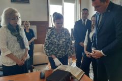 Директорът на Националната библиотека „Св. св. Кирил и Методий“ посрещна кмета на Подгорица