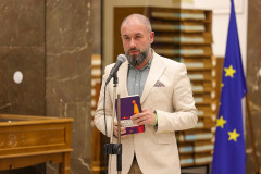 Ноемврийското събитие на „Писмена“ срещна публиката с поезията на Валентин Дишев