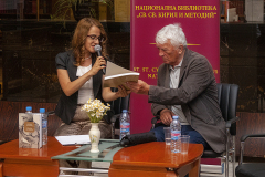 Клуб „Писмена“ посрещна Калин Донков и неговата книга „Никой на прага. Избрано“