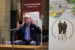 Петър Стоянович  представи в Националната библиотека   последната си книга „Несвършващо време. Спомени“