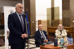 Националната библиотека отпразнува 80-годишния юбилей проф. Кирил Топалов