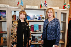 Националната библиотека откри кът на Куба с книги за историята, традициите, културата и литературата на страната