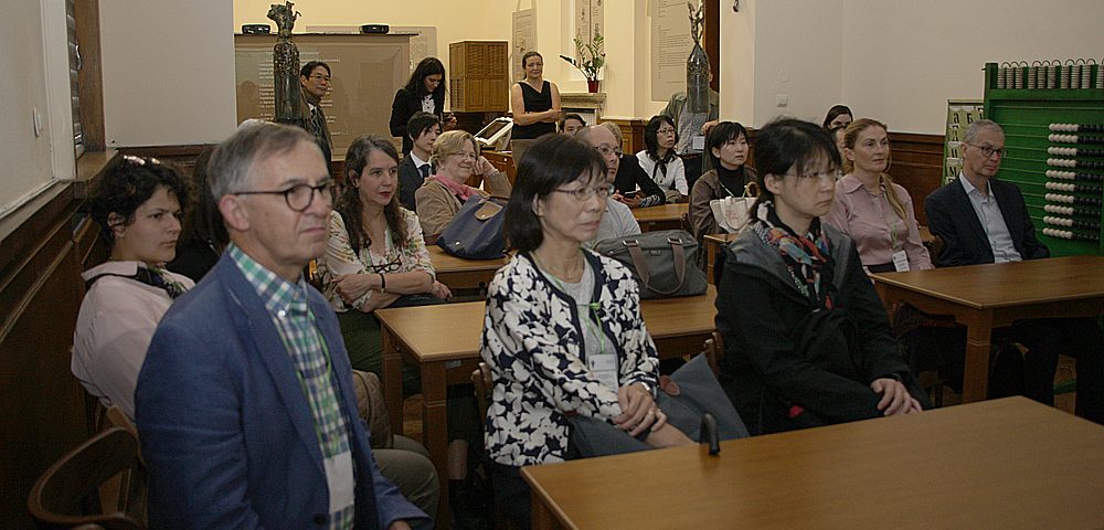 Учени и библиотекари от Азия и Европа на специално посещение в Националната библиотека
