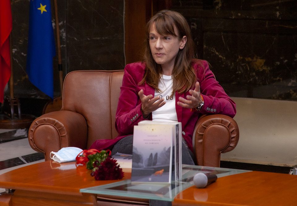 Елена Алексиева гостува на Клуб „Писмена“ със сборника „Прекъсването на самсара“